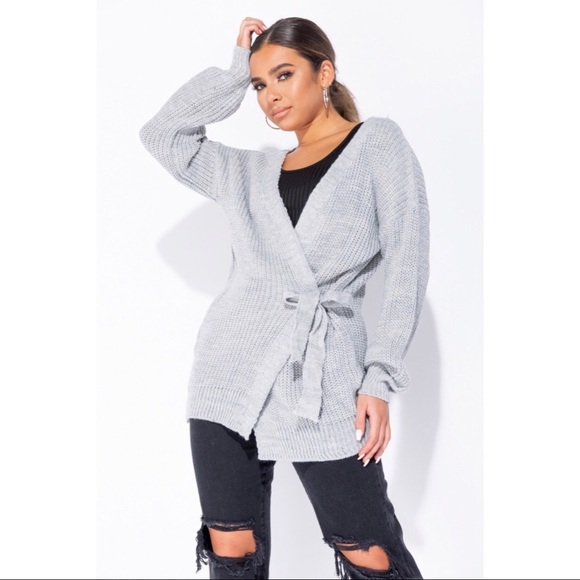 New Arrival!!! Grey Mid Length Cardigan - Picture 2 of 9